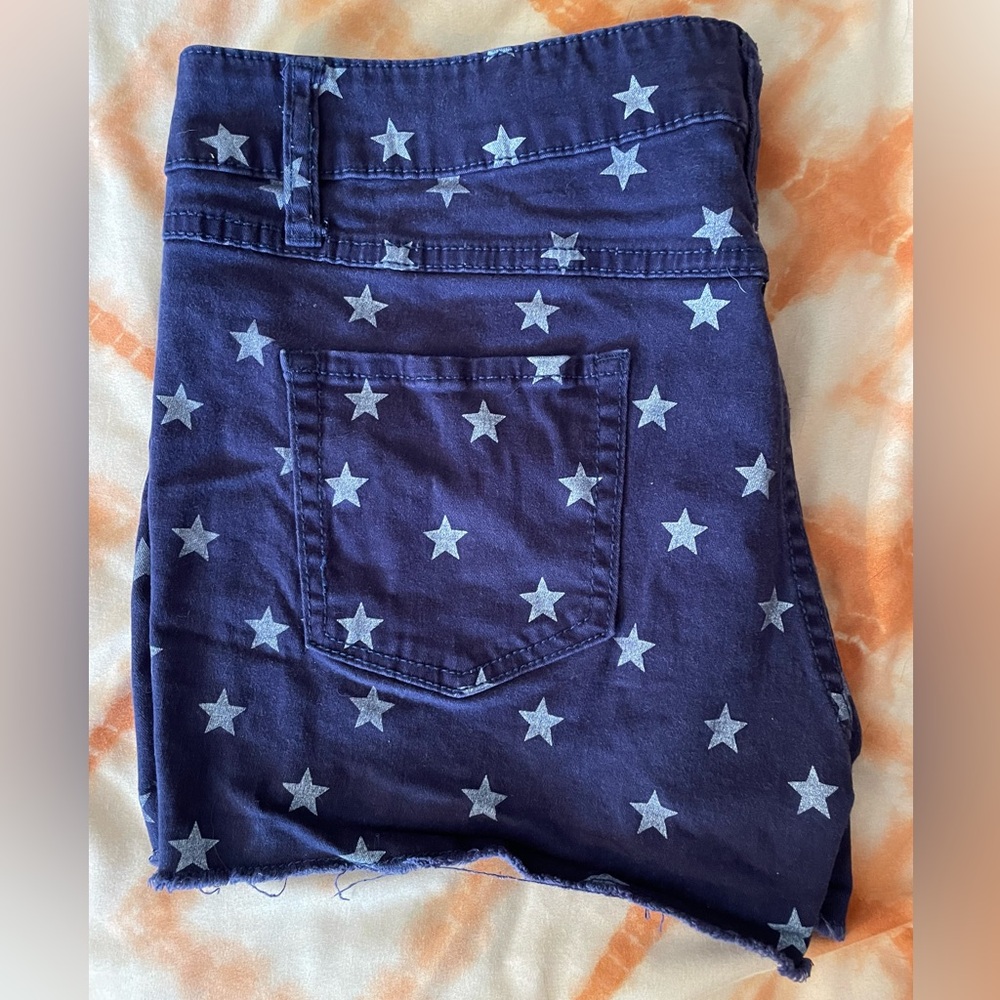 No Boundaries Star Shorts